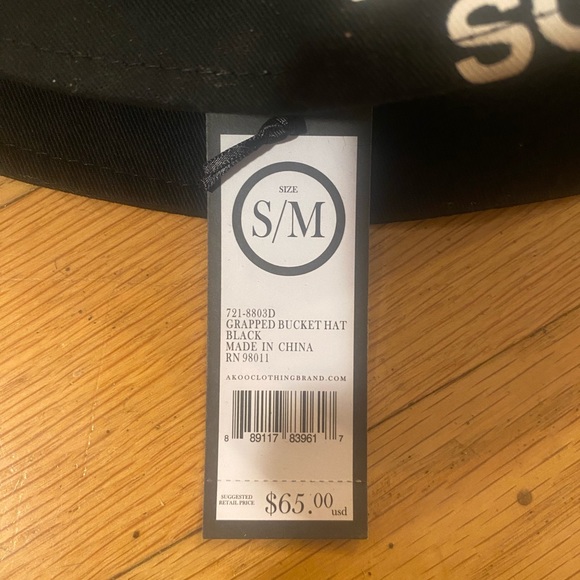 Akoo Donk Master MCMLXXX South Grapped Bucket Hat Black S/M NWT - Picture 3 of 5